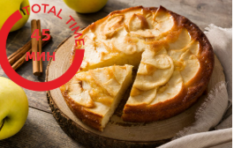 Яблочная шарлотка